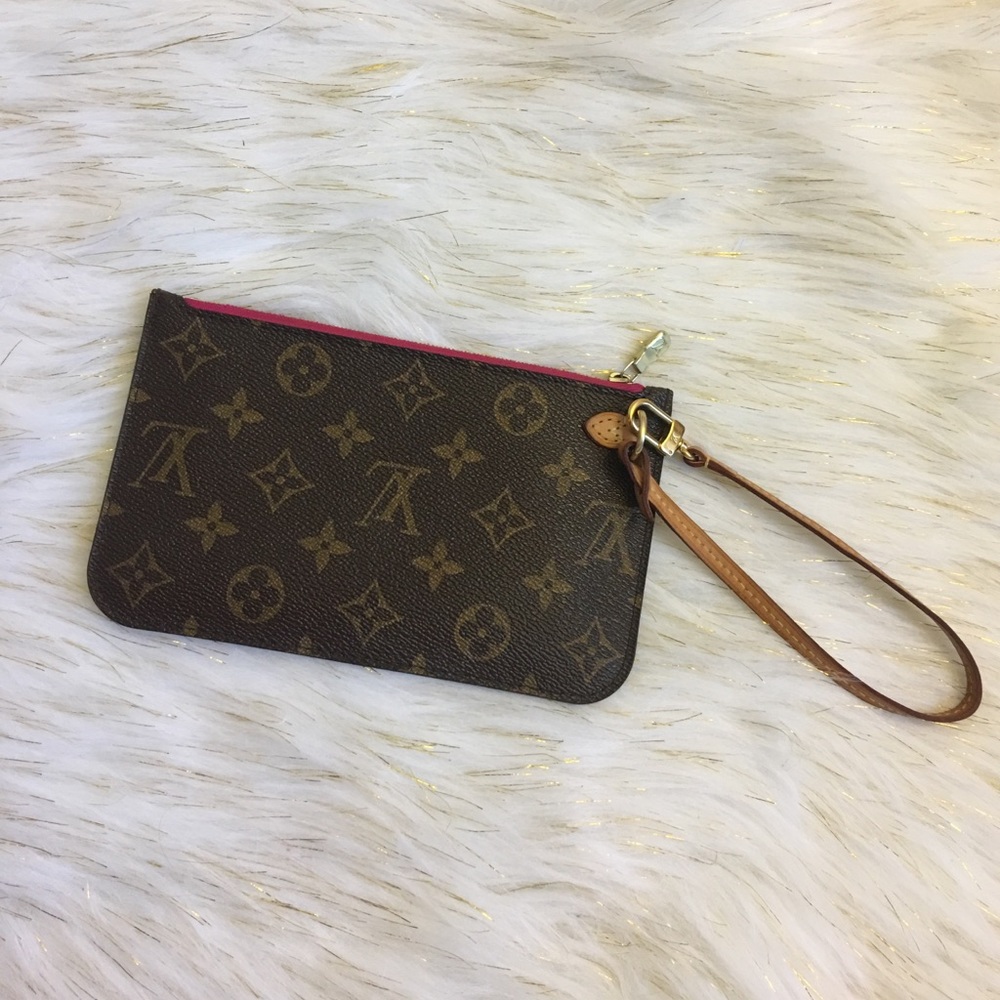 ❌Sold TD❌Authentic Preowned pm pouchette